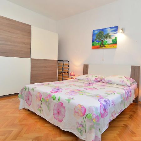 Apartments Gracijano 1724 Ližnjan Exterior foto