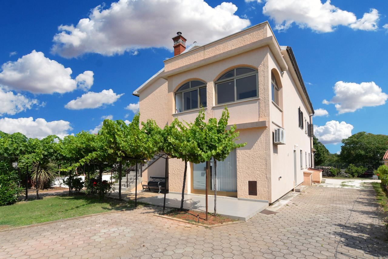 Apartments Gracijano 1724 Ližnjan Exterior foto