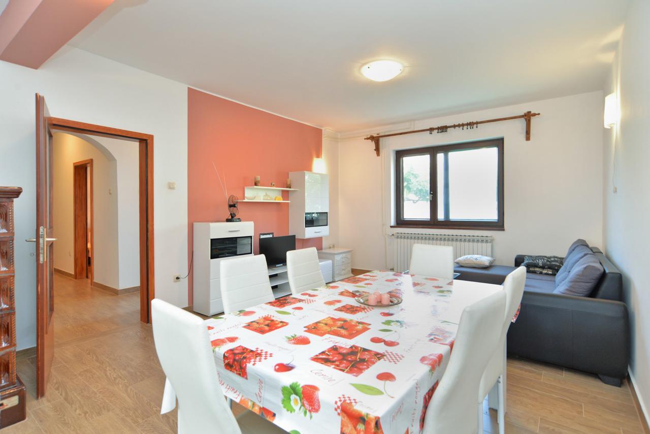 Apartments Gracijano 1724 Ližnjan Exterior foto