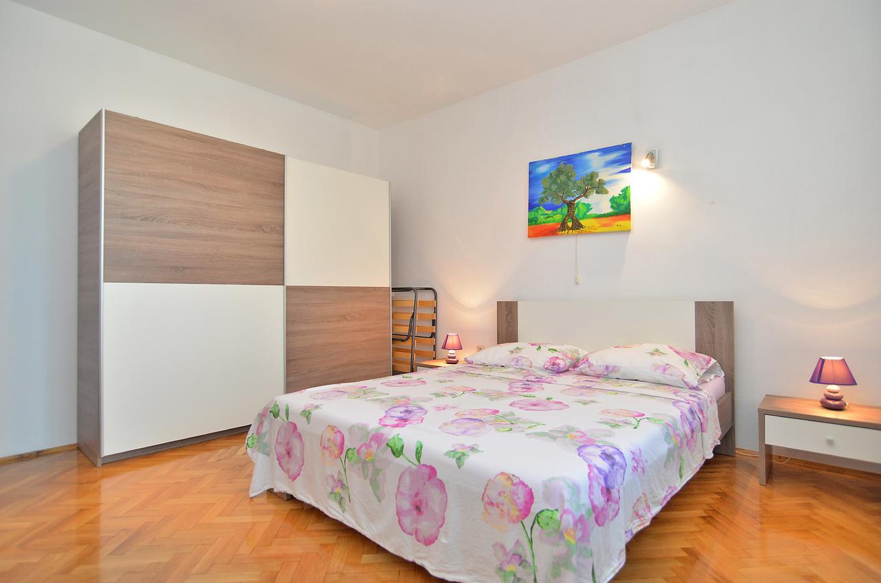 Apartments Gracijano 1724 Ližnjan Exterior foto