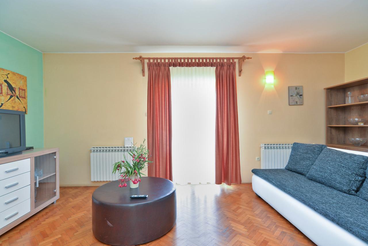 Apartments Gracijano 1724 Ližnjan Exterior foto